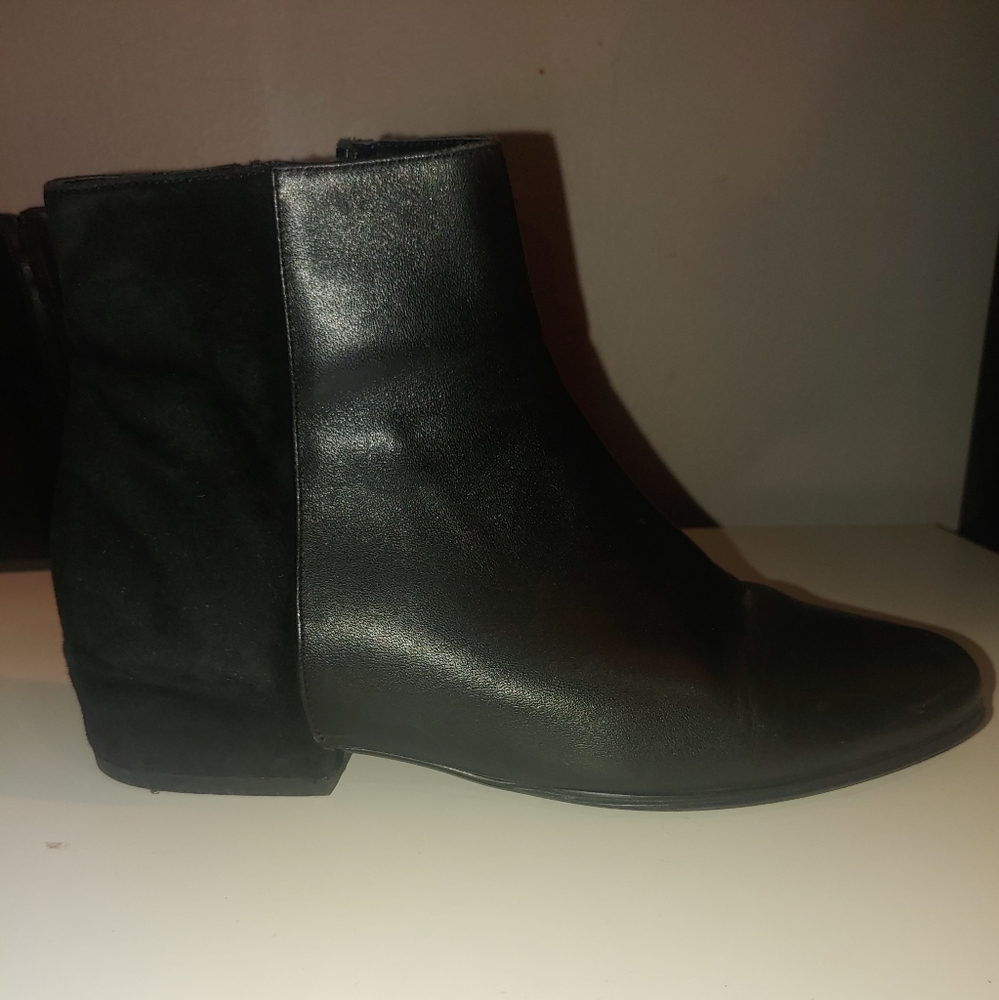 Vaneli ankle boots (like new worn a handful of times)